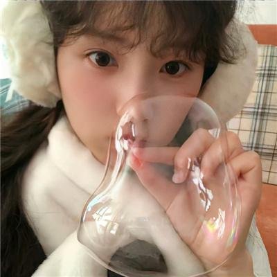 肮脏的黑袋子
